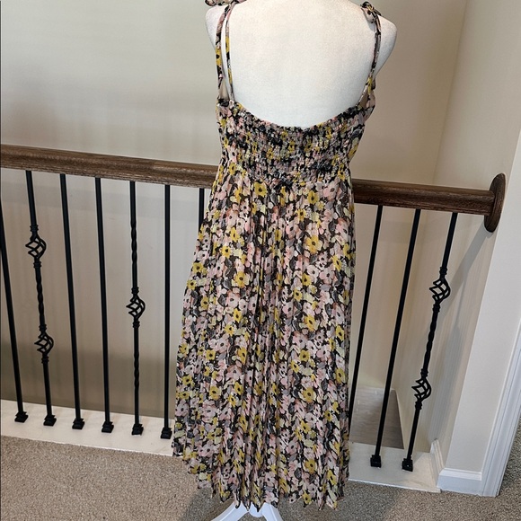 Vici Floral Print Chiffon Midi Dress. Size XL - Picture 4 of 7